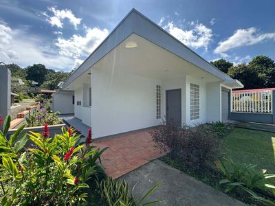  Escazú - Casa independiente de un nivel - 3 habitaciones - remodelada Foto 2 de 20