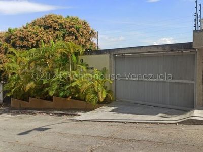 Espectacular Casa 5 Niveles A La Venta En La Florida Mls #24-22817. K.o