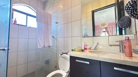  ¡Espectacular Casa con jacuzzi en Venta en Guachipelín norte de Escazú!