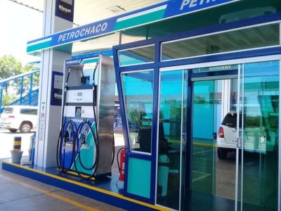 Estación de servicio sobre Acceso Sur Guarambaré E2566