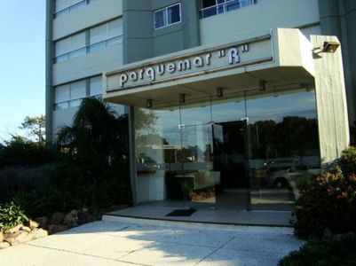 Excelente Dto 4 Amb Edificio Parque Mar. Punta del Este