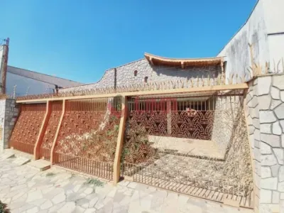 EXCELENTE OPORTUNIDADE NA VILA CARDIA - CASA COM 3 SUÍTES E EDÍCULA