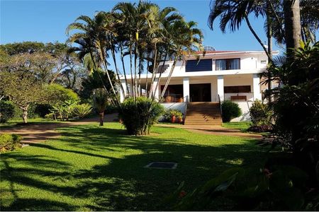 FABULOSA E INCREIBLE RESIDENDIA EN SAN LORENZO 850,000 USD