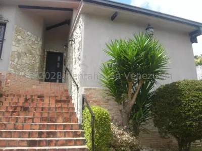 Fabulosa Quinta En Venta Ubicada En El Hatillo Con Acabados De Primera - Mls 23-6102