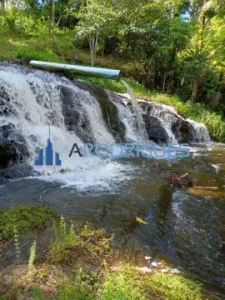 Fazenda à venda em Igrapiúna-BA com 4 quartos, 1 suíte, 1 sala, 2 banheiros e 874 hectares de área.
