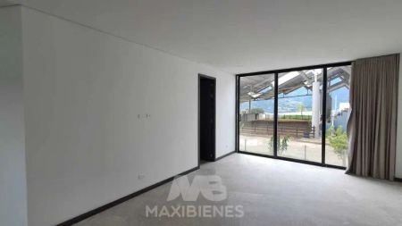 Finca en Arriendo en Zarzal curzao, Copacabana