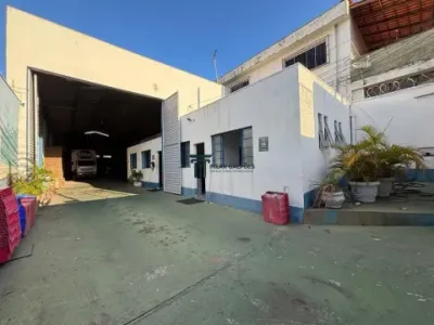 Galpão para aluguel com 500 m² no São Francisco