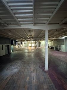 Galpón en Alquiler Av. La Limpia, Remax Millenium Picture 8 of 10