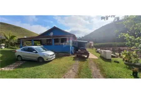 Granja Linear com 1000 m² Bairro Varginha em Juiz de Fora, MG R$ 245.000,00