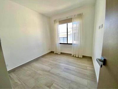  GUACHIPELIN, ESCAZU: ALQUILER DE CASA CON LINEA BLANCA EN CONDOMINIO Foto 6 de 15