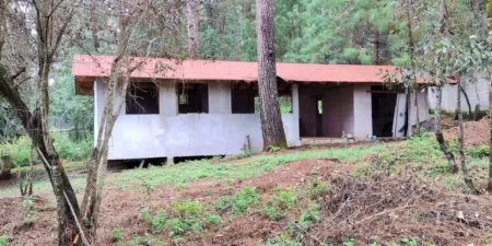hermosa cabaña de campo en el bosque,  zona segura