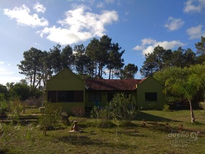 Hermosa casa en barrio privado. Terreno 5000m22