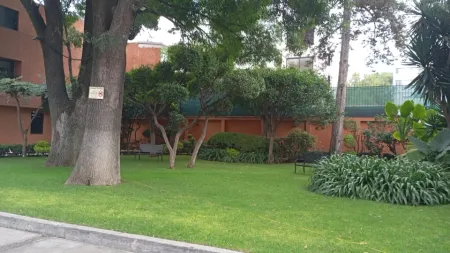 Hermosa Casa en Venta en Col. del Valle Centro