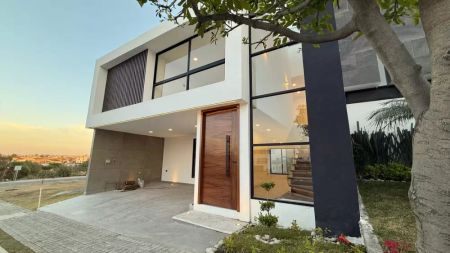 Hermosa casa en venta parque Aguascalientes