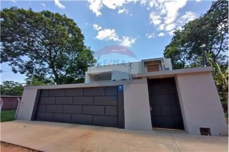 HERMOSA CASA NUEVA EN MARIANO ROQUE ALONSO