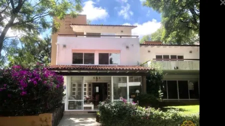 Hermosa propiedad impecable zona norte de Cuernavaca.