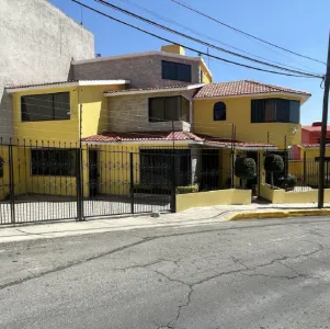 Hermosa Residencia en venta en Lomas Verdes
