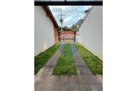HERMOSO CHALET A ESTRENAR EN LUQUE BARRIO CAÑADA GARAY Foto 2 de 10
