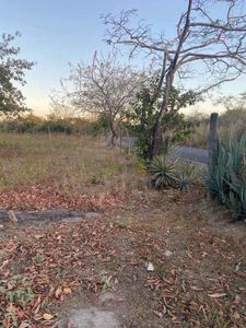  HERMOSO LOTE DE 27.300 M2 EN COSTA ESMERALDA