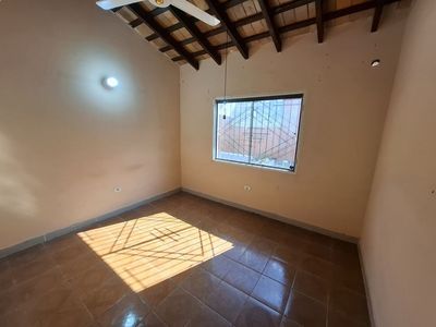 Ideal para uso comercial sobre Laguna Grande Foto 3 de 9