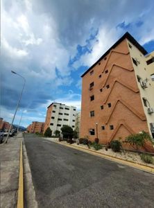 Indianapolis Inmobiliaria Vende Apartamen Paraparal en el Conjunto Residencial  Bosque Real