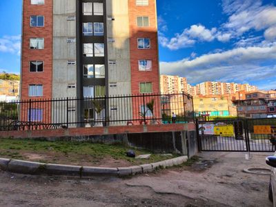 Inmueble en Arriendo, Apartamento en Bogotá, El Playón Foto 1 de 9