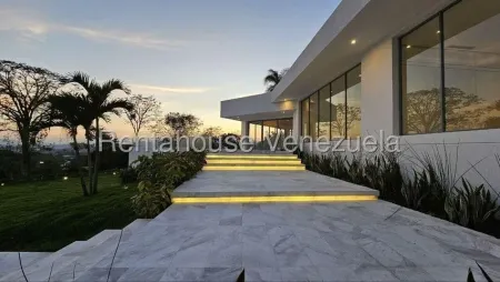 Ip En Venta Espectacular Casa En La Lagunita
