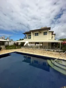 Jaguaribe - Casa duplex - 5 suítes sendo 3 c/ closet - Varanda - Despensa - Home Office - Piscina e