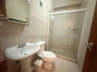 Jean Pavon Tiene Bello Apartamento En Alquiler En El Centro De Barquisimeto Lara 3 1 4 1 Imagem 2 de 30