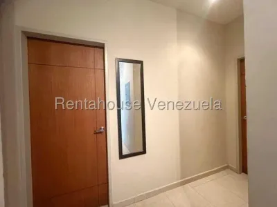 Jean Pavon Tiene Bello Apartamento En Alquiler En El Centro De Barquisimeto Lara 3 1 4 1 Imagem 3 de 30