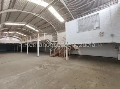 Jean Pavon Tiene Excelente Local Galpón En Alquiler En El Centro De Barquisimeto Lara 2 0 2 5 2