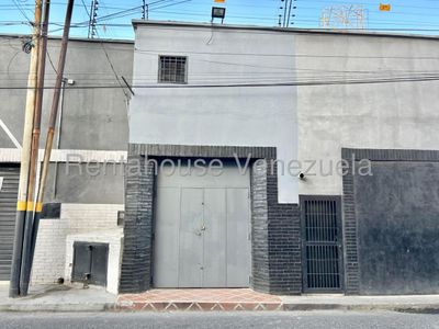 Julian Galindez Vende Excelente Local Comercial En Zona Centro Barquisimeto #25-16228