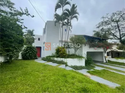 Lagoa da Conceição | Casa 5 quartos, sendo 2 suites