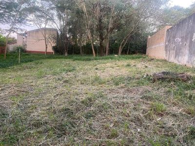 LAMBARE VENDO TERRENO DE 609 MTS2. EN BARRIO FELICIDAD ZONA VIPS. ZONA CLUB SIRIO .