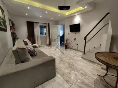 LINDA Casa - Parque dos Príncipes - Jacareí - 5 Dormitórios sendo 1 Suíte - 224m².