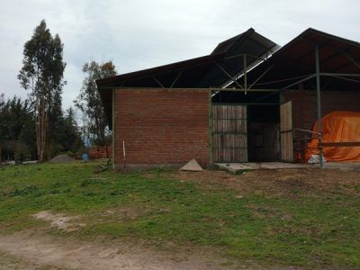 Liquido Hermosa Parcela Rústica de 5.000 mt2 con Galpón sólido de 340 m2. cerca LAGO RAPEL