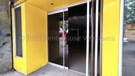 Local Comercial Con Ubicacion Estrategia En Una De Las Zona Centro Barquismeto Rah Ve