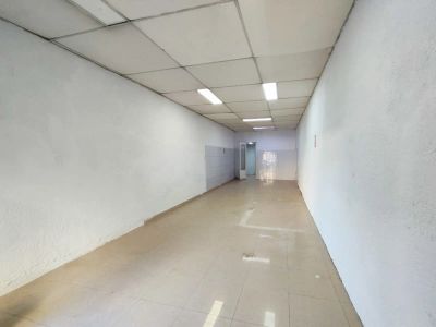 Local Comercial En Alquiler