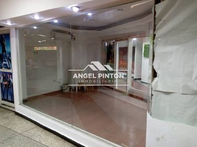 LOCAL COMERCIAL EN ALQUILER O VENTA CC CIUDAD CHINITA MARACAIBO API 7387