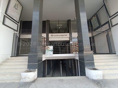 LOCAL COMERCIAL EN ALQUILER O VENTA ZONA CENTRO MARACAY 24-21632