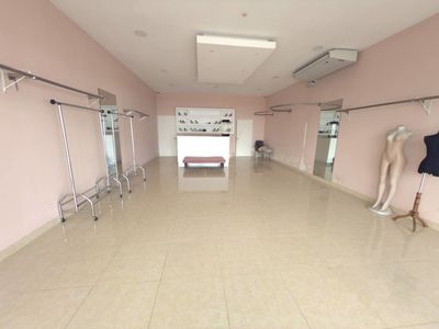 Local Comercial en Centennial Plaza – 72.90 m², excelente ubicación Imagem 3 de 6