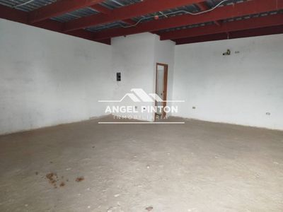 LOCAL COMERCIAL VENTA C.C ANA MARIA ZONA INDUSTRIAL MARACAIBO API 25108