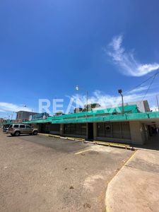 Local en Alquiler C.C. La Floresta, Remax Millenium