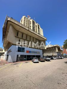Local en Alquiler Edif. Clodomira, Remax Millenium