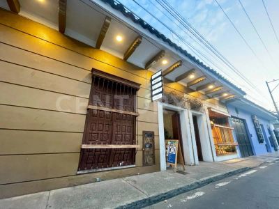 Local en Arriendo en Comuna 2, Cali