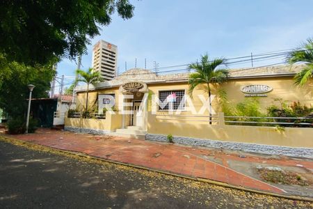 Local en Venta Av. Baralt, Remax Millenium