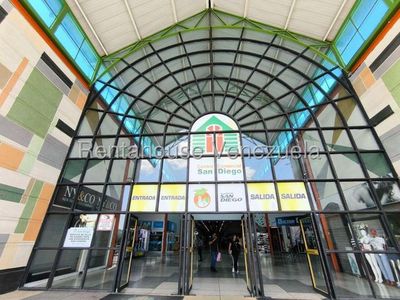 Local en venta ubicado en La esmeralda San Diego 26-5605