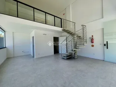 Loja nova com mezanino para locação, 77,11m² bairro Jurerê - Florianópolis