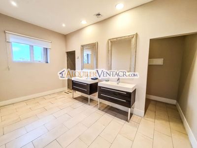  LUJOSO APARTAMENTO DE 3 HABIT.+ DE SERVICIO EN ESCAZU CENTRO