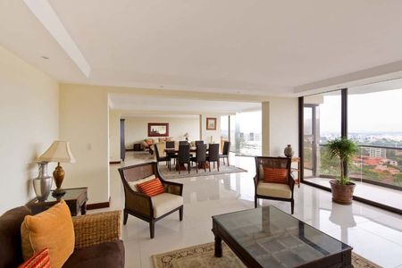  LUJOSOS APARTAMENTOS CON VISTA EN BELLO HORIZONTE ESCAZU Foto 2 de 17